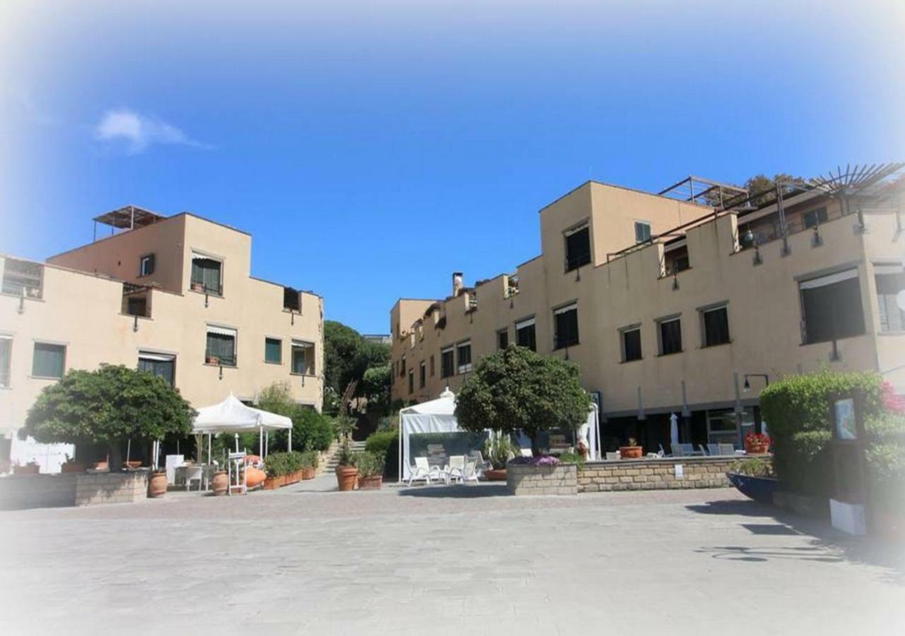 Appartamenti Boboli Punta Ala Exterior foto